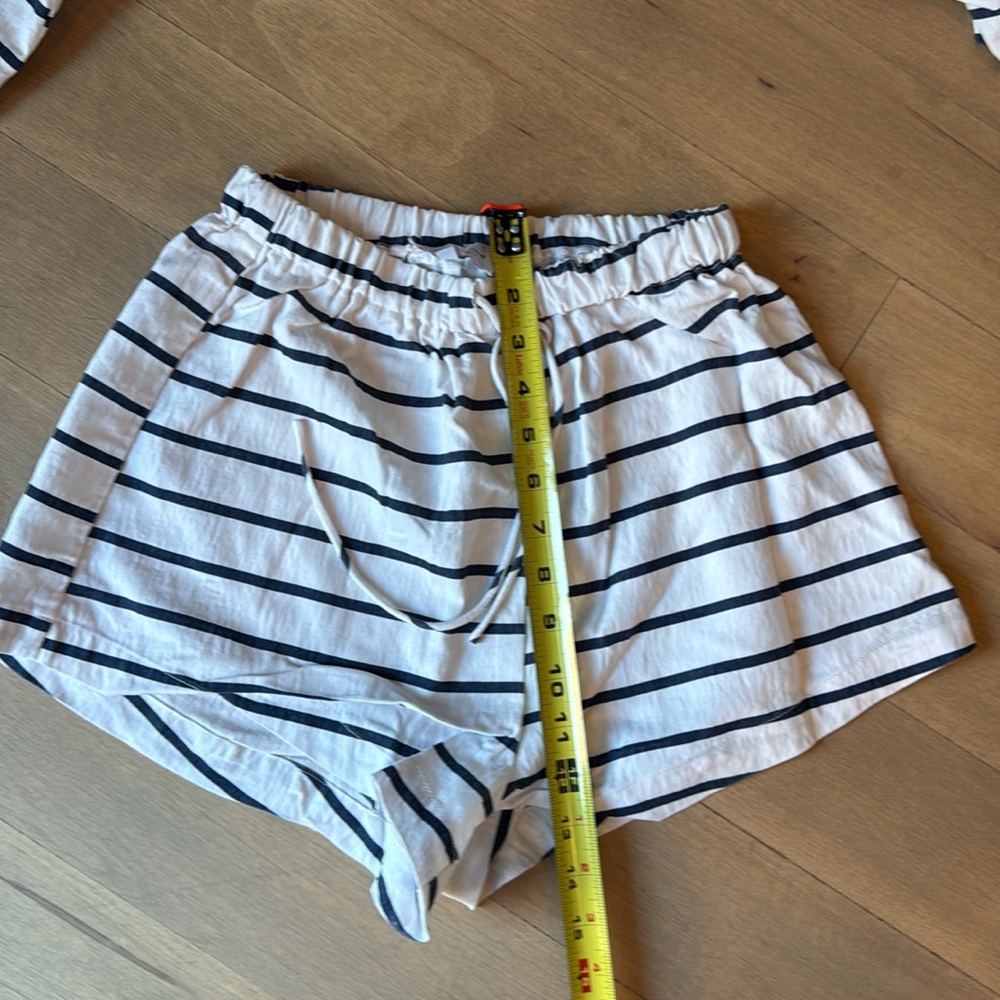 Sabo skirt striped shorts tunic set - Picture 11 of 13